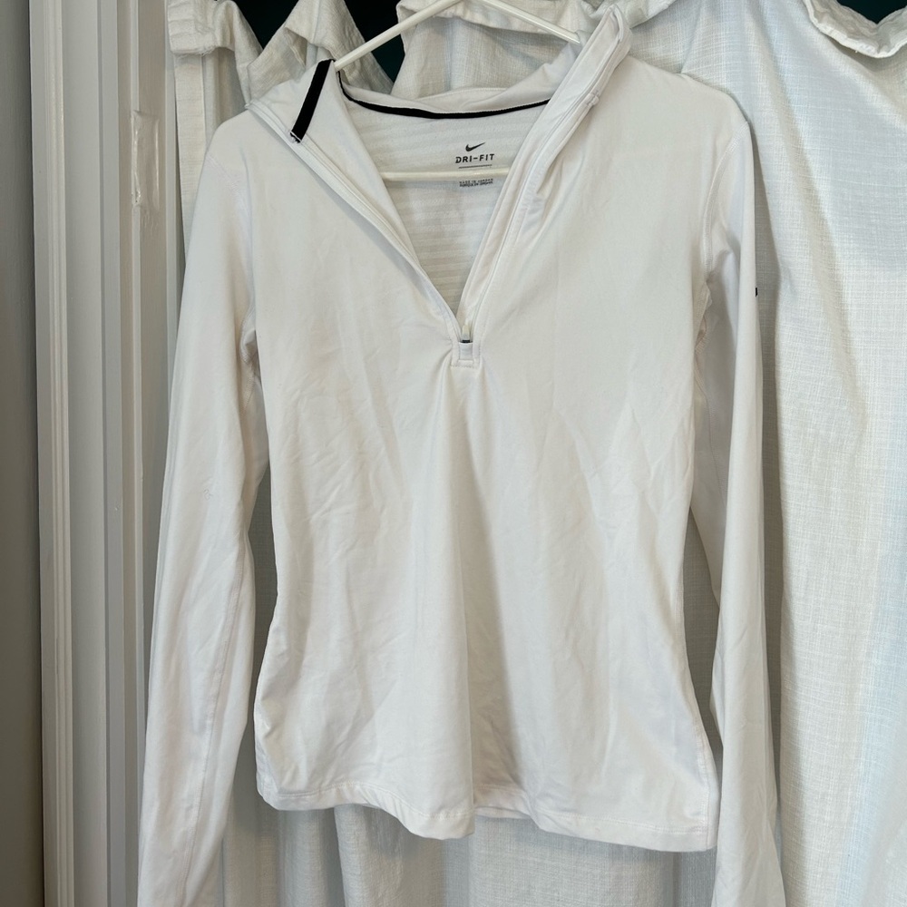 Nike quarter zip size M